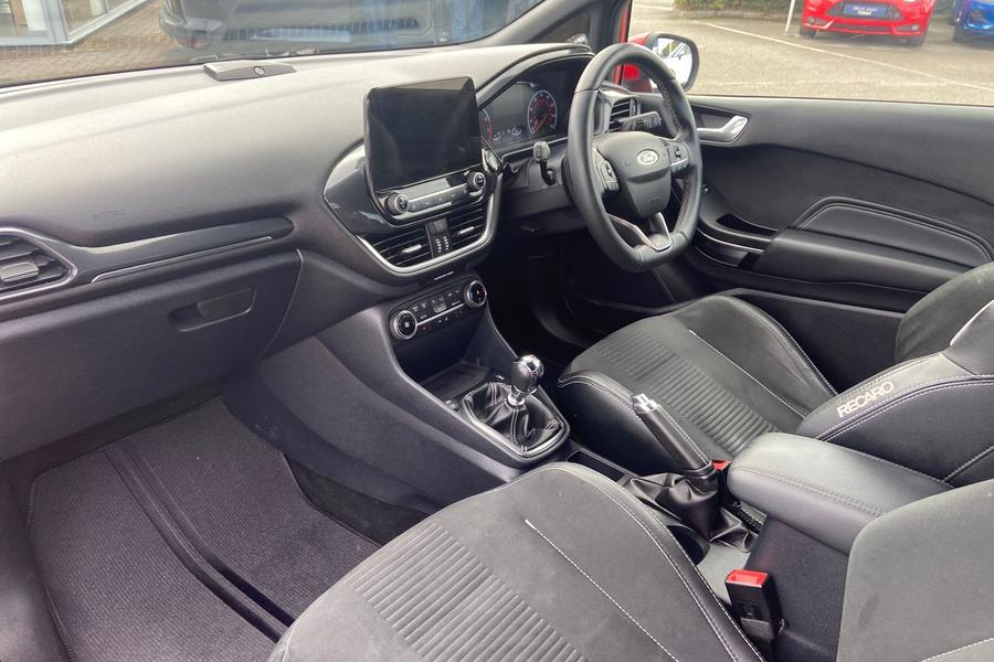 Ford FIESTA Photo autoimg-a6a44eba5b50b4f97a55dbcdd63c69264eee9f98.jpg