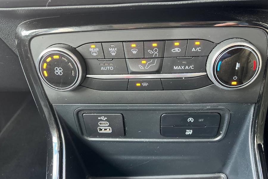 Ford ECOSPORT Photo autoimg-a6a679f890aaa83329fdb668b4fab23284423f5f.jpg