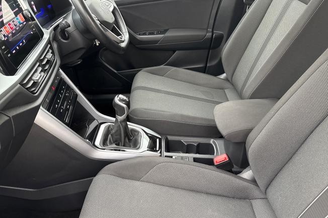 Volkswagen T-ROC Photo 21