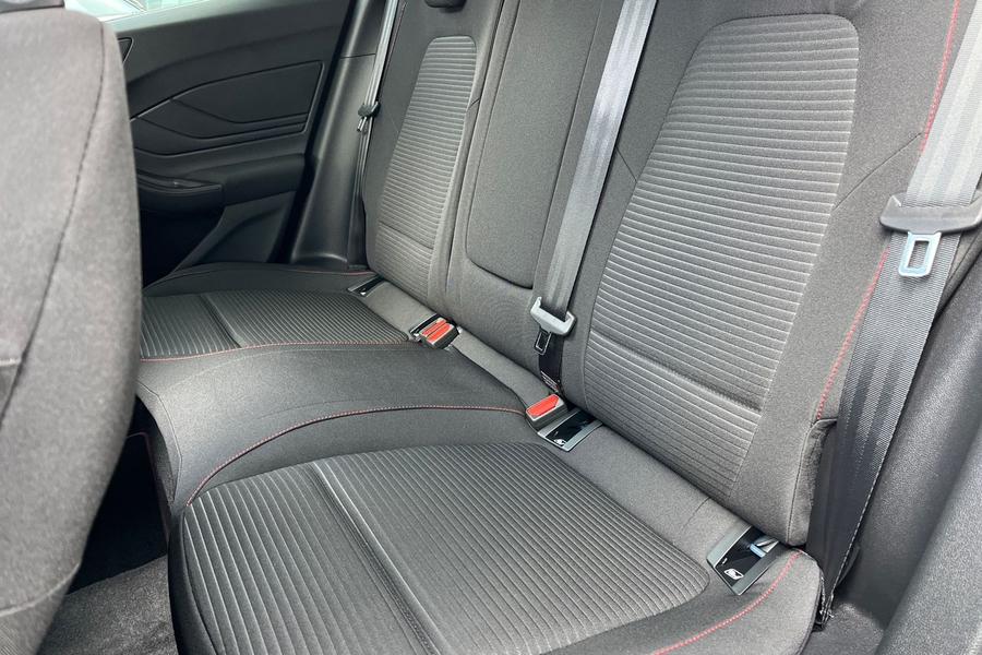 Ford FOCUS Photo autoimg-a6a9f7c4c8a00d40a7dc82cf48aeef24f4d1c508.jpg