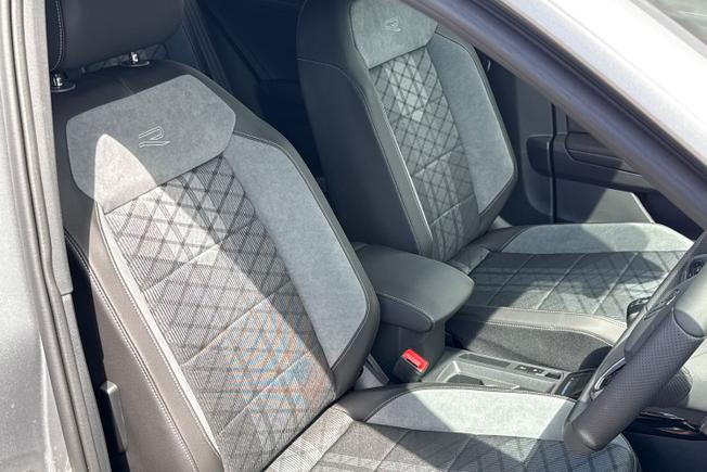 VOLKSWAGEN T-Roc Photo 27