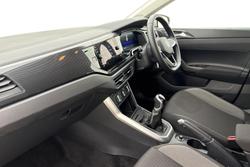 VOLKSWAGEN Polo Photo 2
