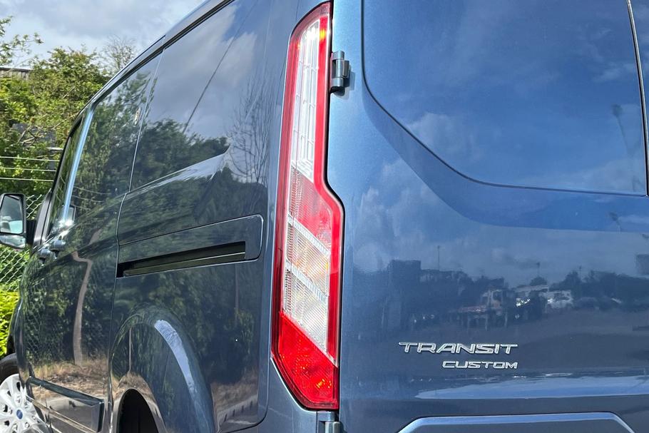 Used Ford TRANSIT CUSTOM EO22MFE 29