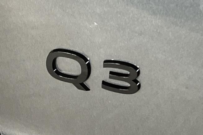 AUDI Q3 Photo 37