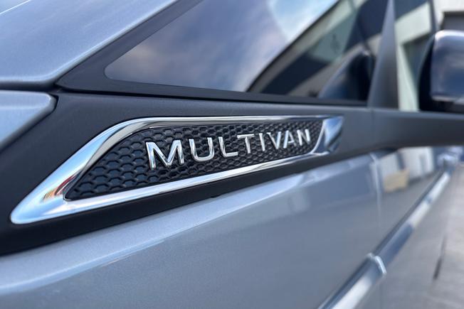 VOLKSWAGEN Multivan Photo 50