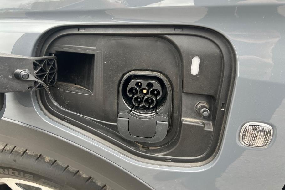 Used FORD TRANSIT CONNECT LO25AWG 26