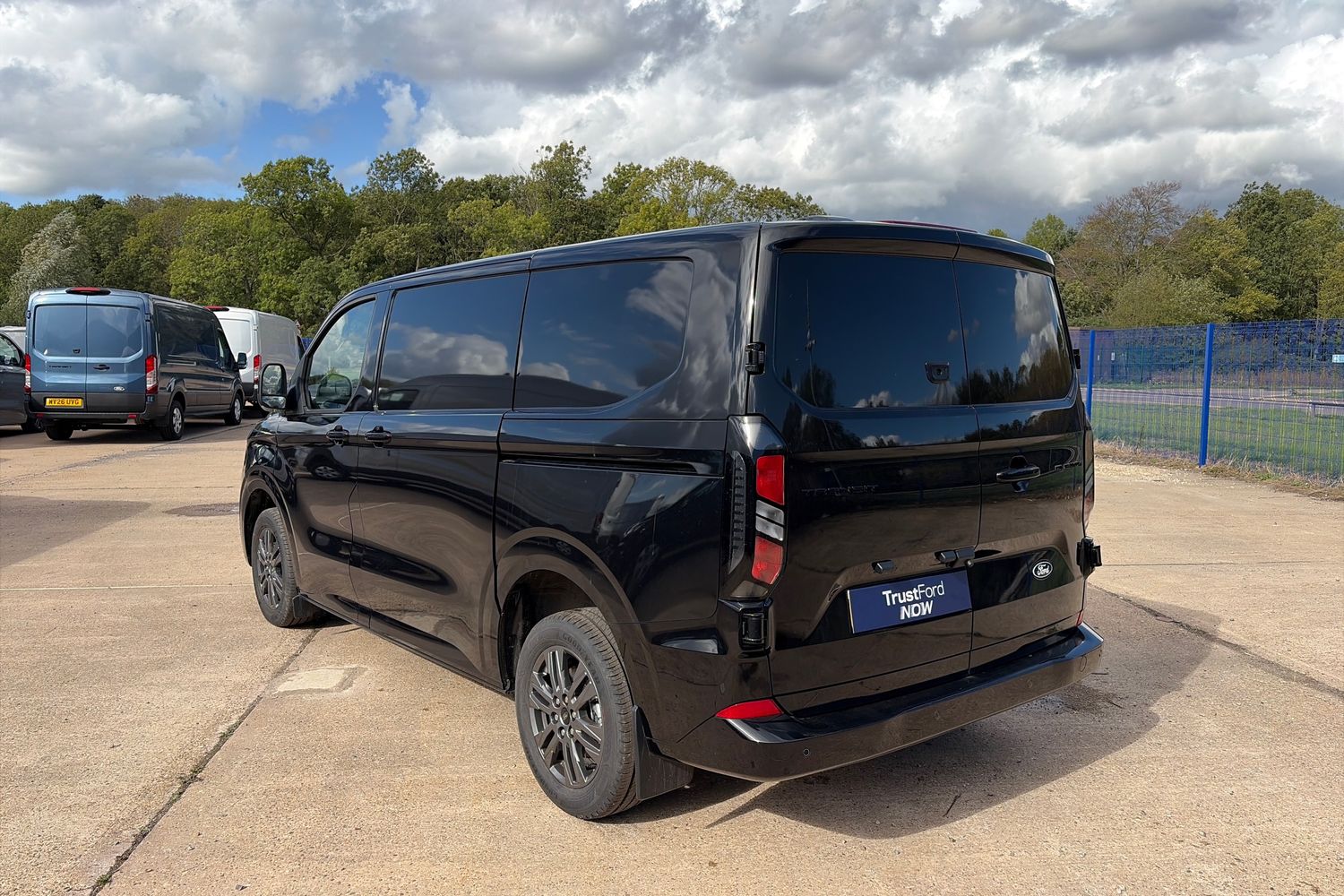 Ford TRANSIT CUSTOM Photo 1