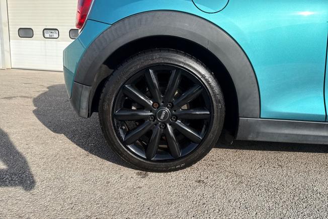 MINI Hatchback Photo 21