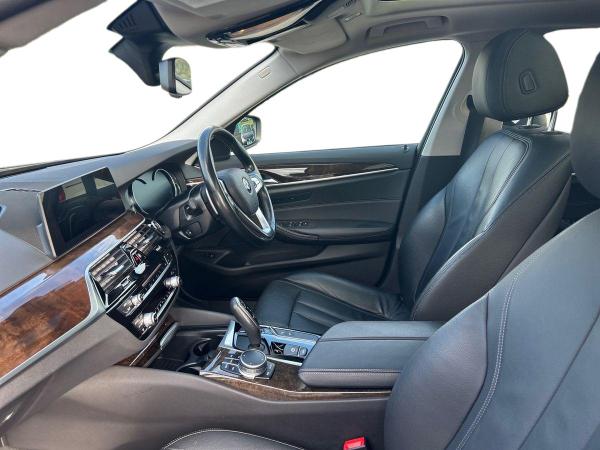 BMW 5 Series Photo autoimg-a6cb8296f31d2aac81b625d0edbaa97711cd7bac.jpg