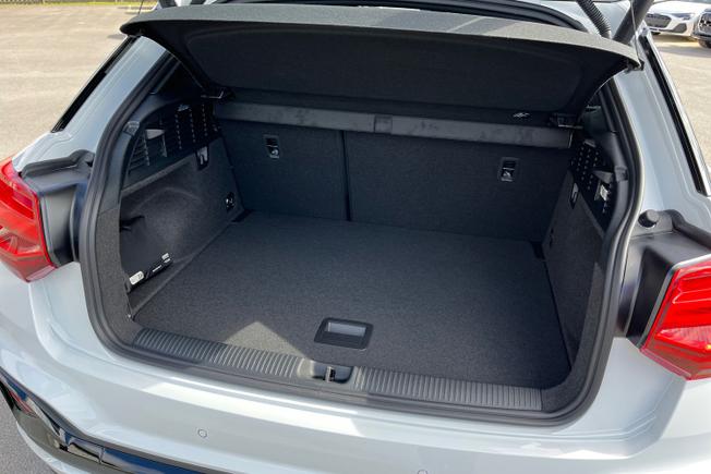 AUDI Q2 Photo 12