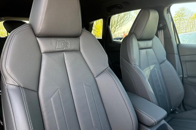 AUDI  Q4 SUV Photo 34