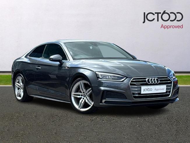 AUDI A5 Photo 1