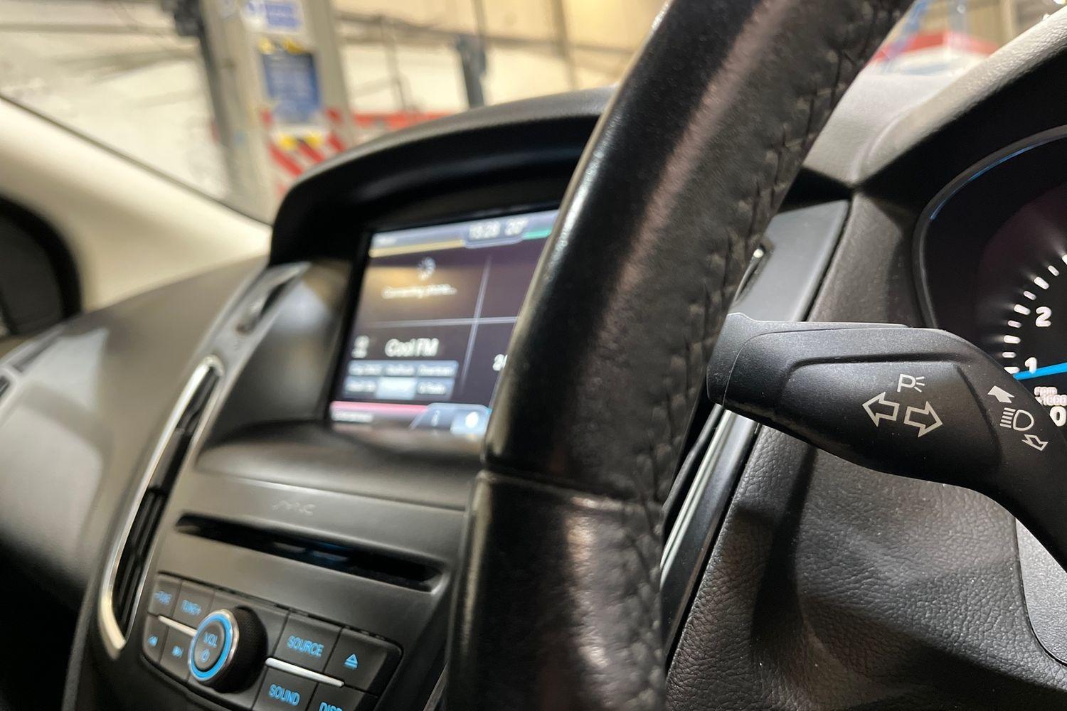 Ford FOCUS Photo 13