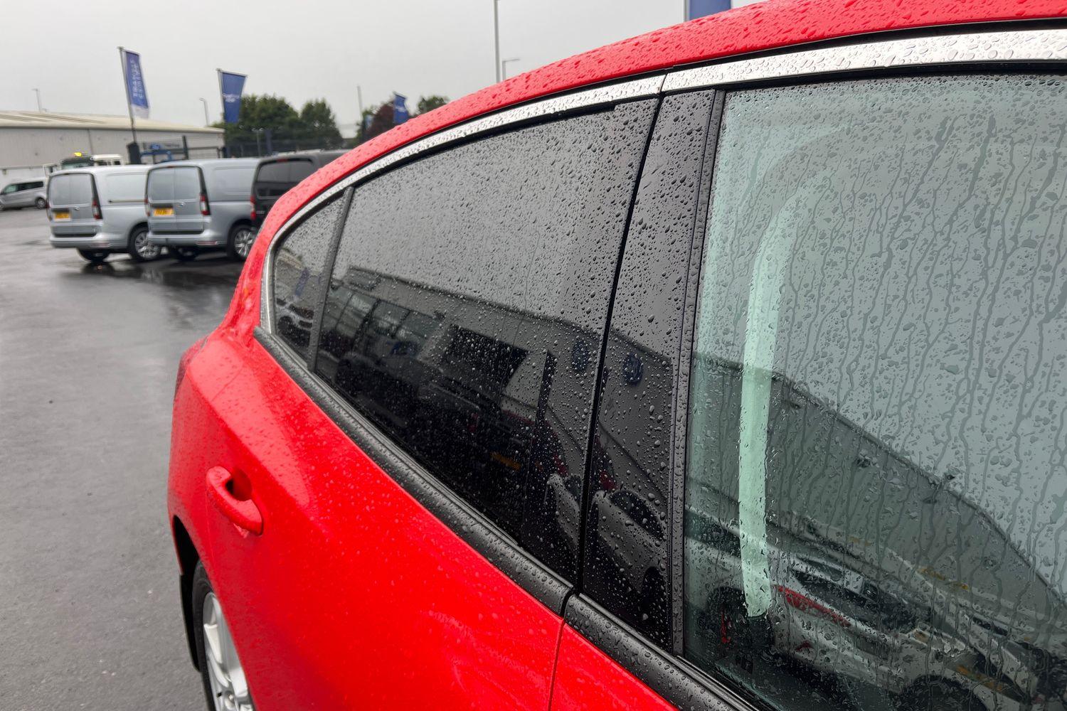 Ford Focus Photo 22