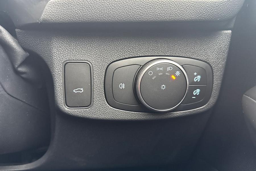 Ford FOCUS Photo autoimg-a6d8a2225cbe7cee6c2ae5941155cd7a25b46f67.jpg