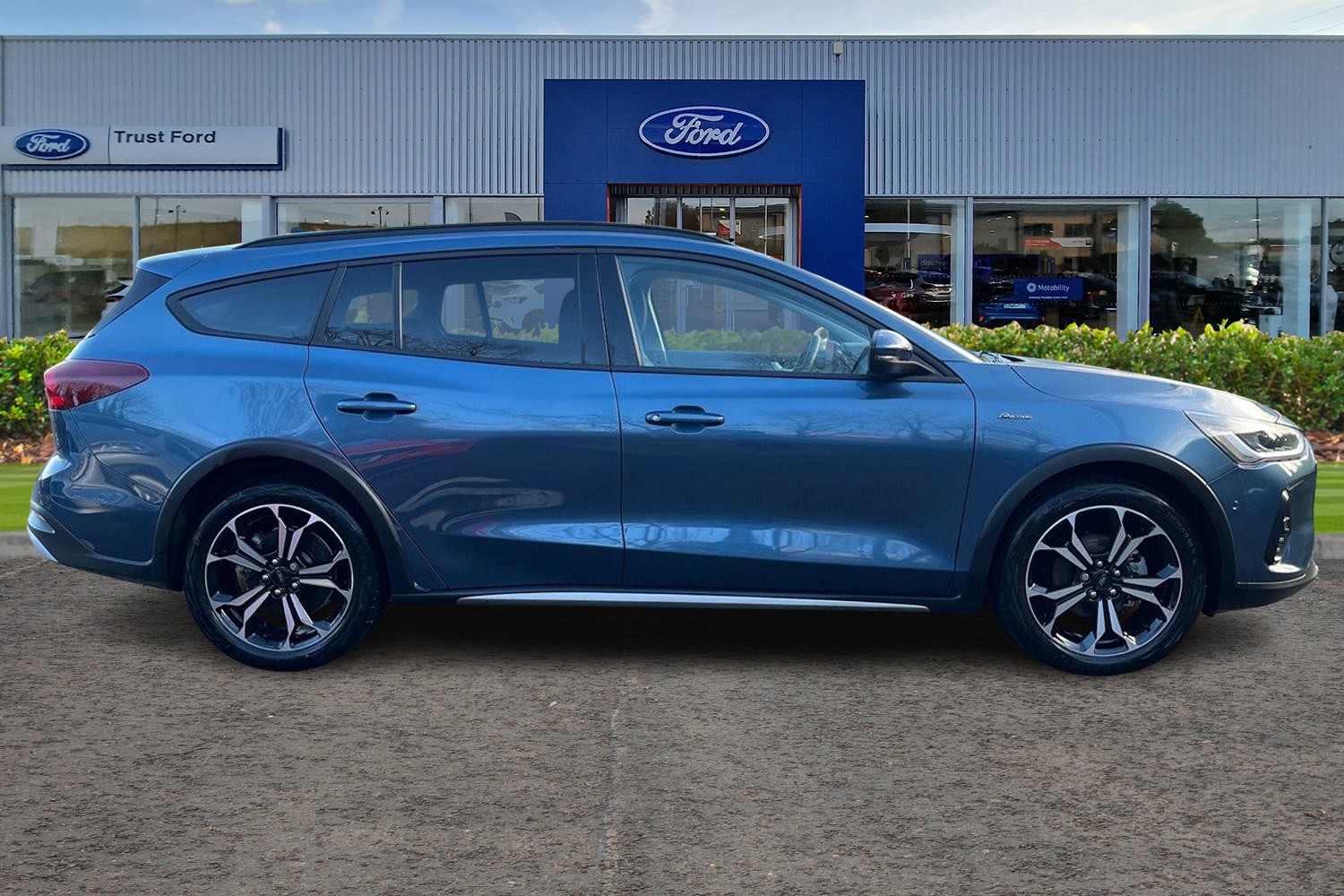 Ford Focus Photo 2