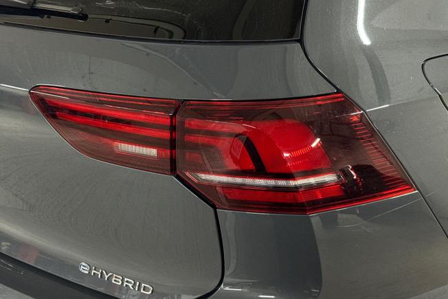 Volkswagen Golf Photo 18