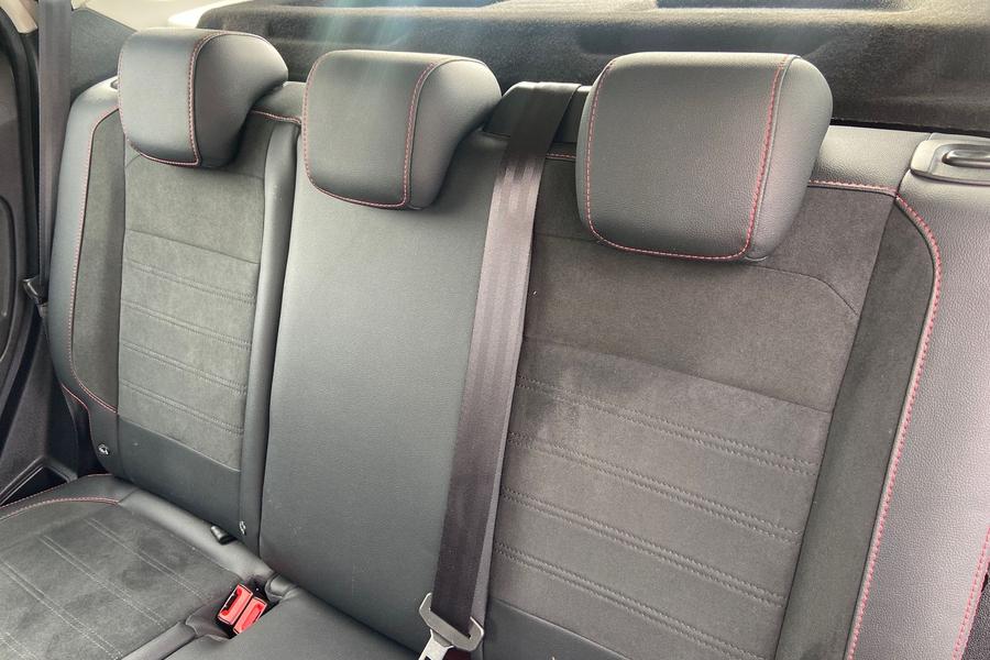 Ford ECOSPORT Photo autoimg-a6de5778b2535f5b68eab852dfdfdfb8a81cbf12.jpg