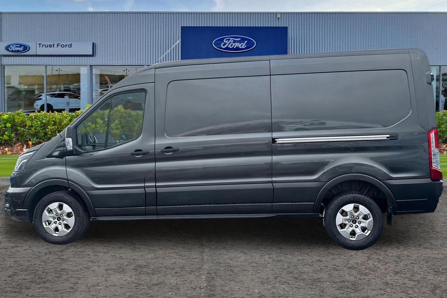 Used Ford TRANSIT 5