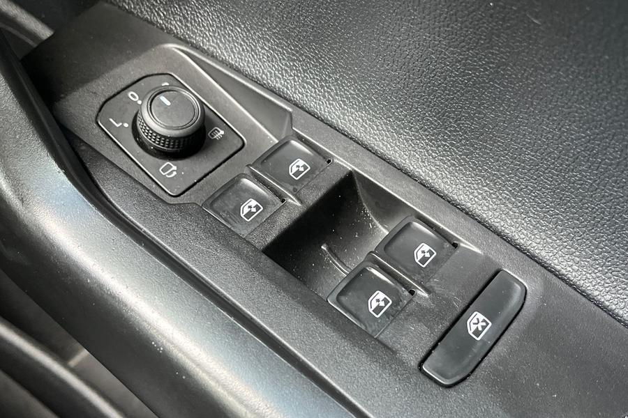 Volkswagen POLO Photo autoimg-a6e3176c4623e770f526a82b5232389b052a4048.jpg