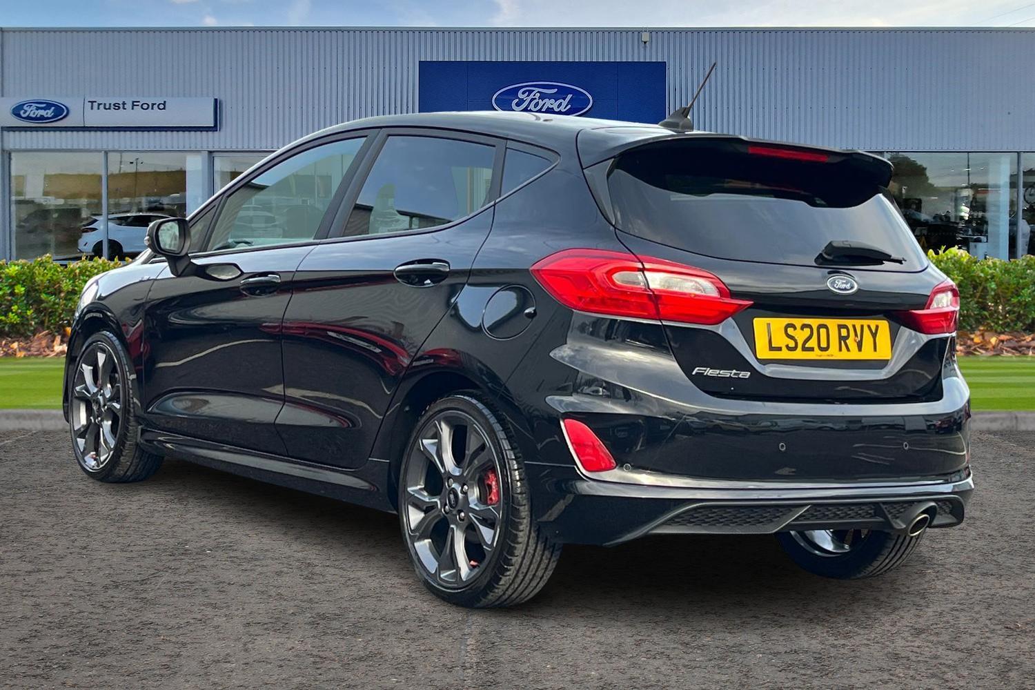 Ford FIESTA Photo 1