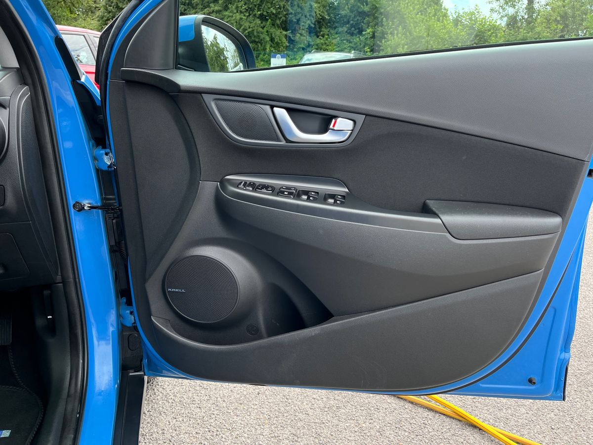 Hyundai KONA Photo 26