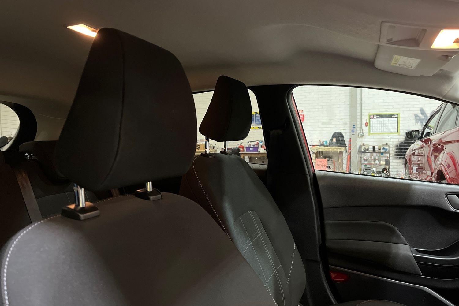 Ford FIESTA Photo 16