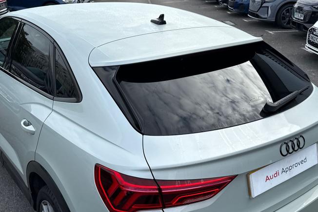 Audi Q3 Photo 25