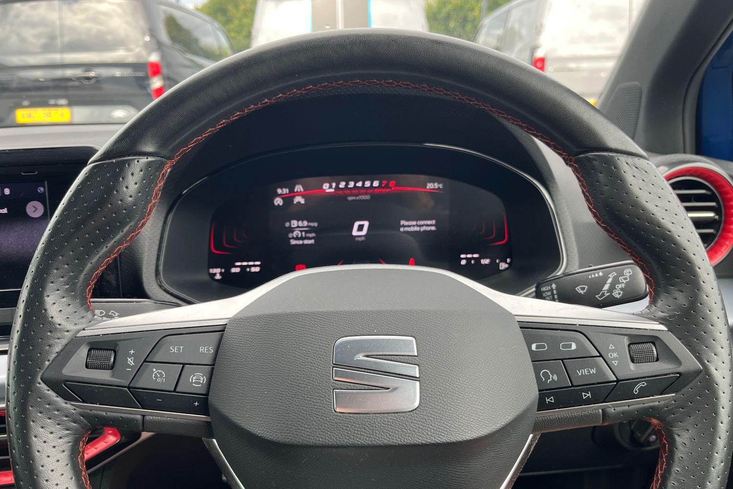 SEAT ARONA Photo 11