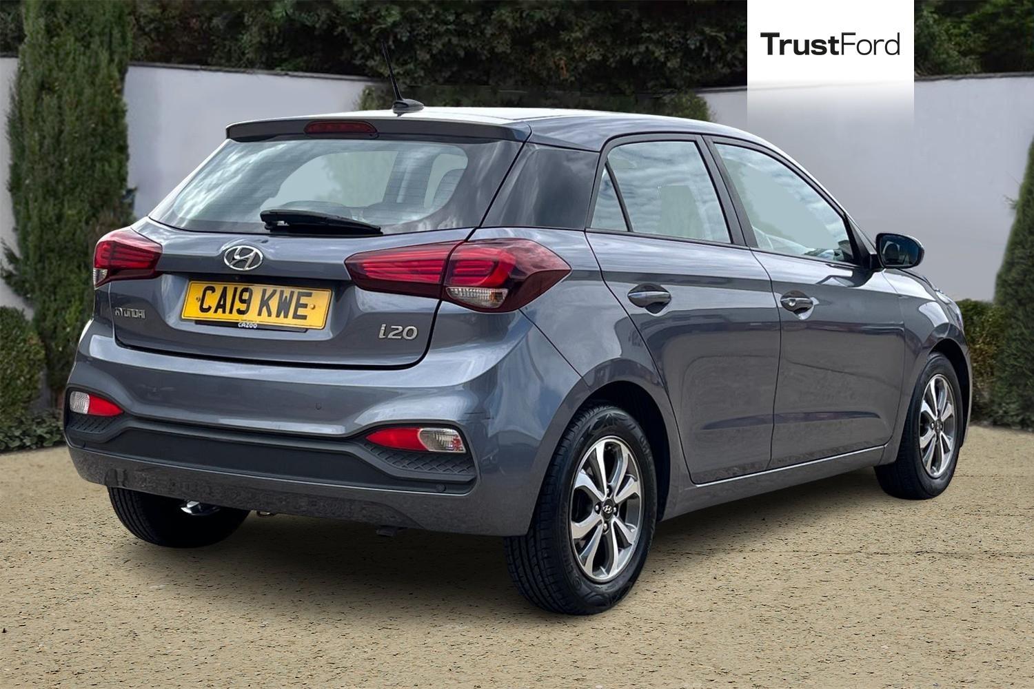 Hyundai i20 Photo 3