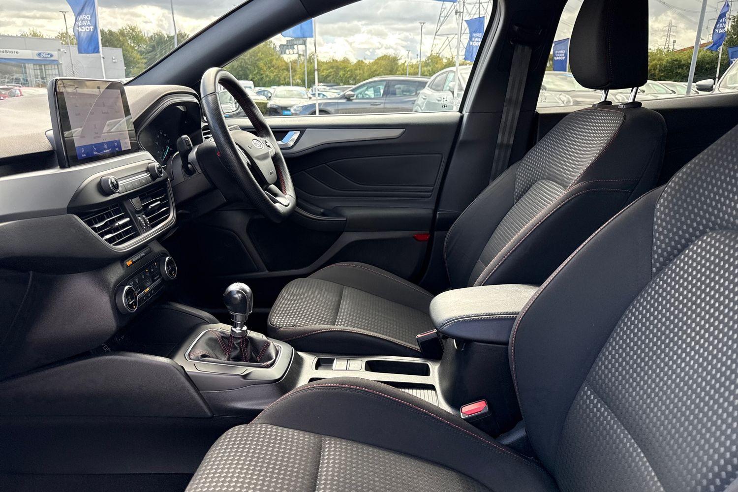 Ford FOCUS Photo 18