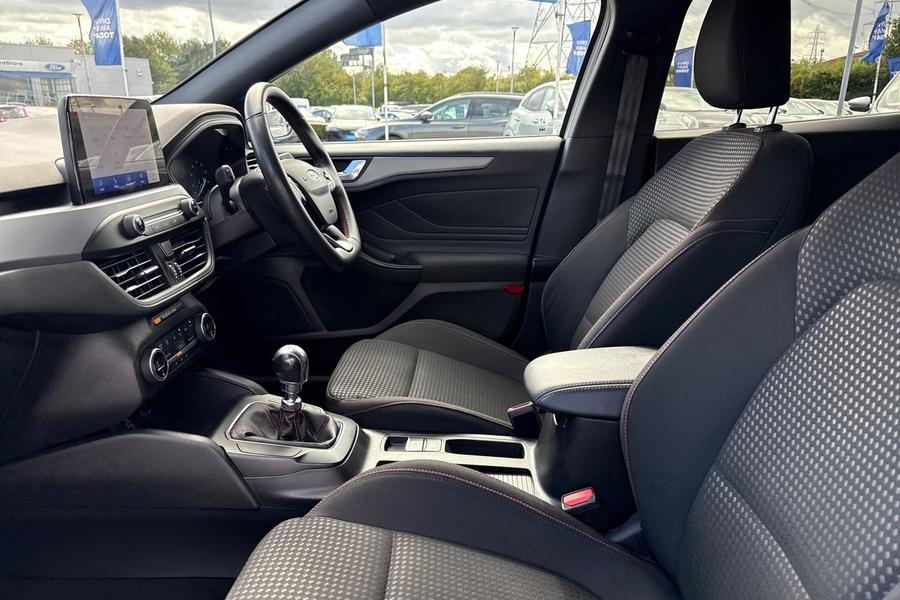 Ford FOCUS Photo autoimg-a70058dda8f608d2ee81483d7d109aaf826451f3.jpg