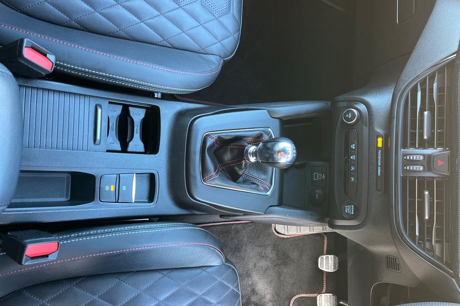 Ford Focus Photo autoimg-a7018a94c87f5175b10af93c24f78c50424dc4e9.jpg