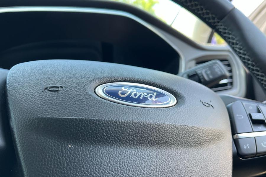Ford Kuga Photo autoimg-a7021e9cea93c5c931e9344d1de3f61bd96ab5ed.jpg
