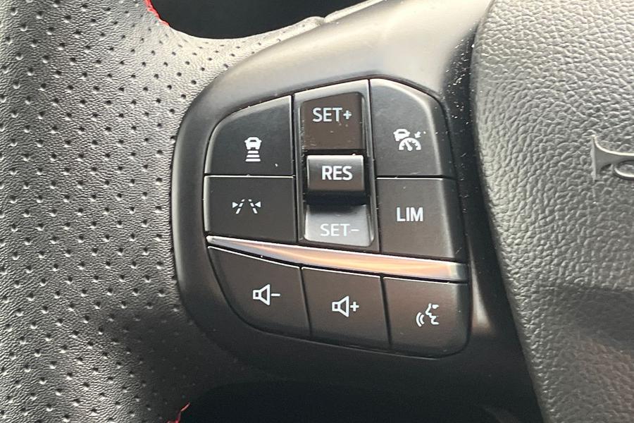 Ford KUGA Photo autoimg-a702339521fd2ad7d162d8f9562420c833a938b2.jpg