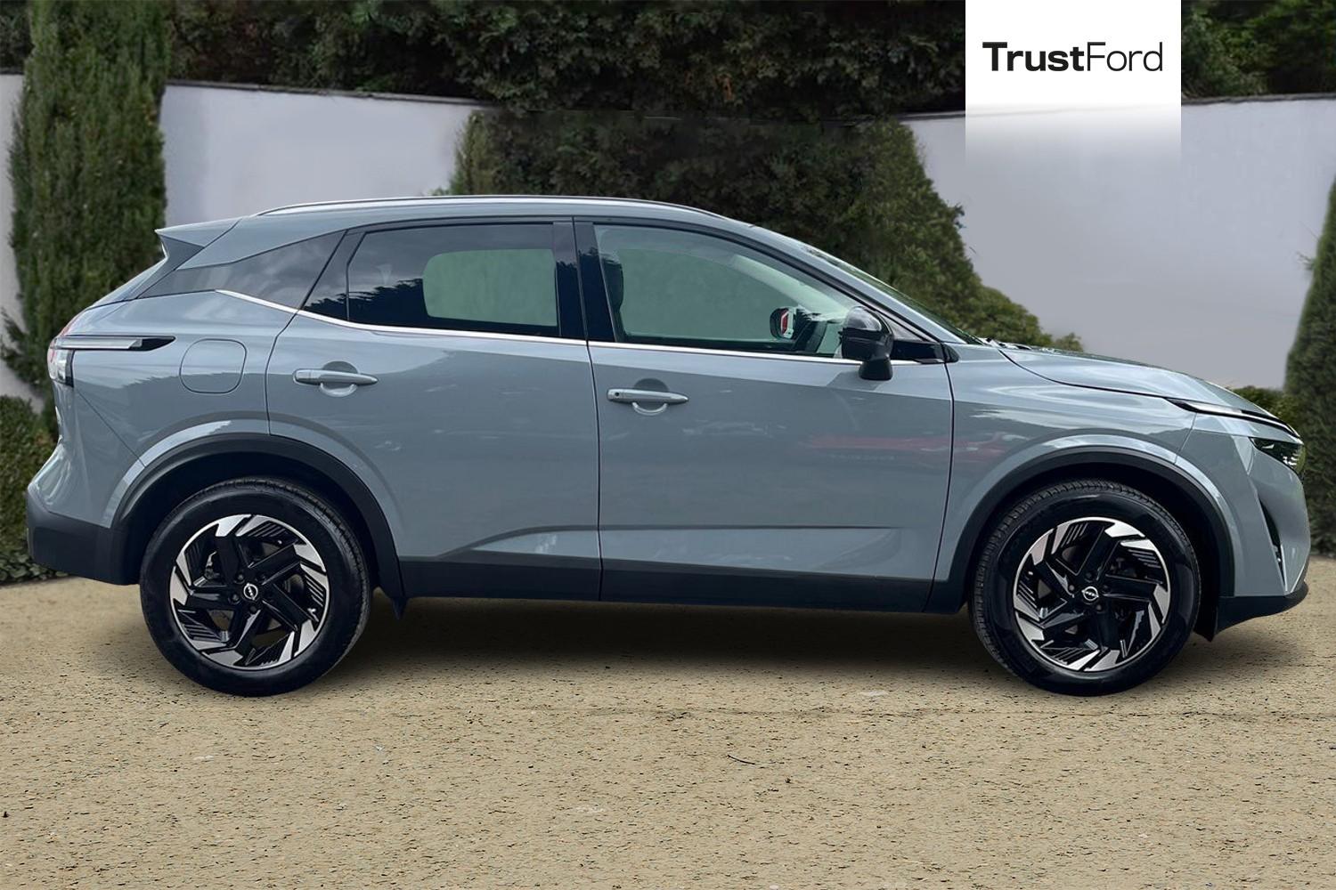 Nissan QASHQAI Photo 2