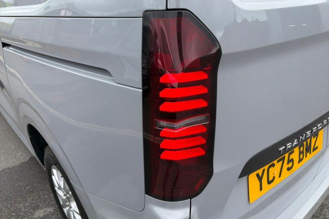 VOLKSWAGEN Transporter Photo 27