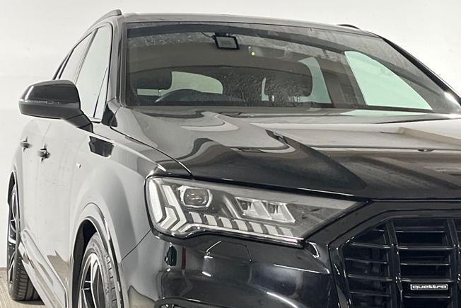 AUDI Q7 Photo 38