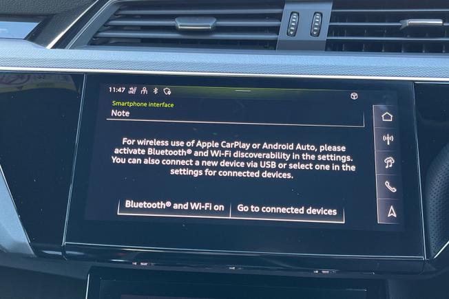 AUDI Q8 E-Tron Photo 25