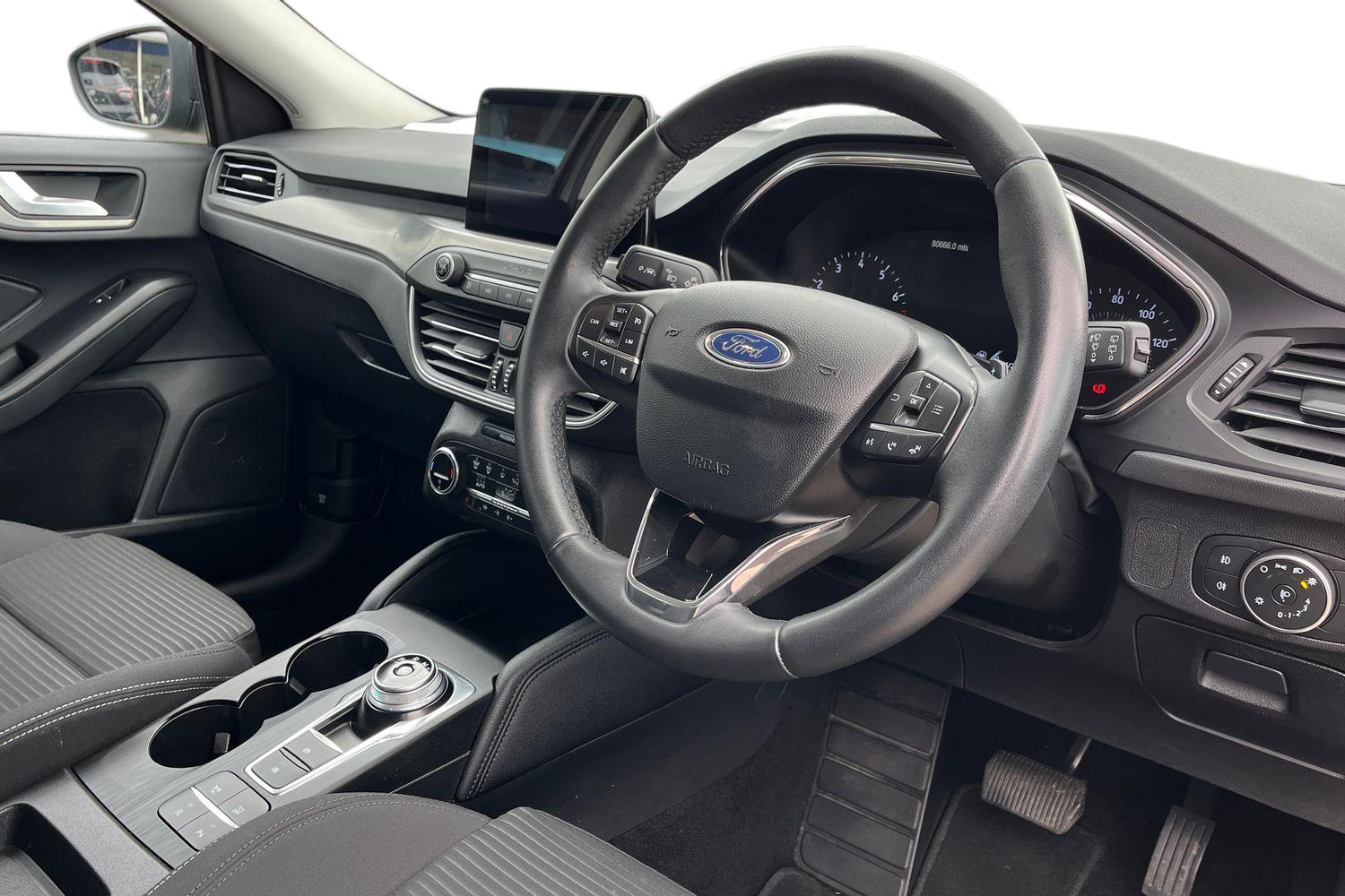 Ford FOCUS Photo 8