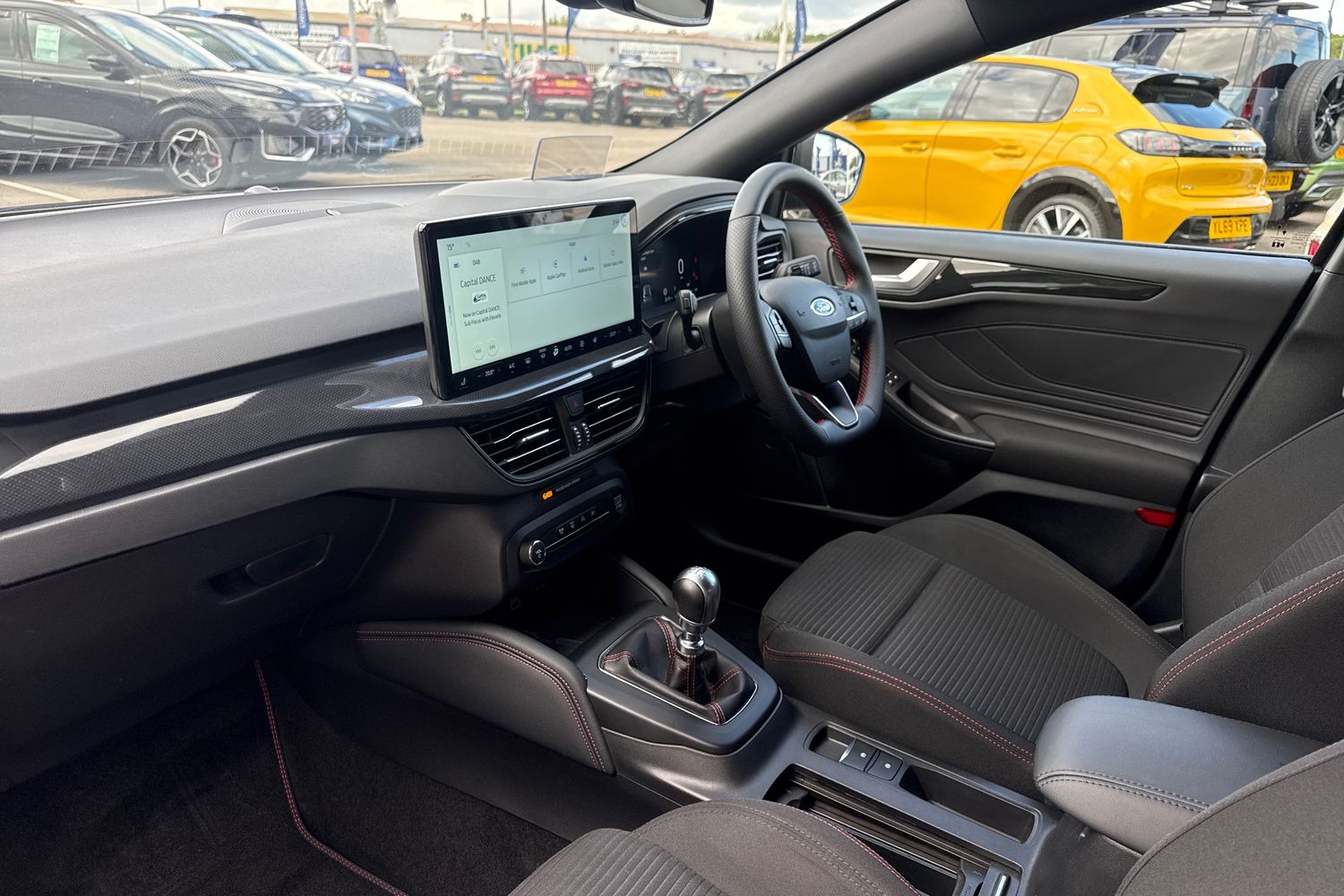 Ford FOCUS Photo 17