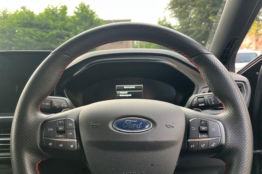 Ford FOCUS Photo autoimg-a7117baaf3944f779a48b94ed15619a8118bbe4b.jpg