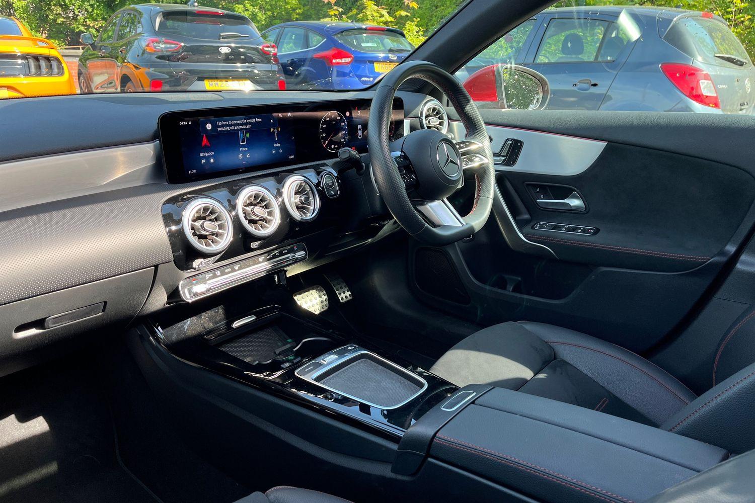 Mercedes-Benz A CLASS Photo 17