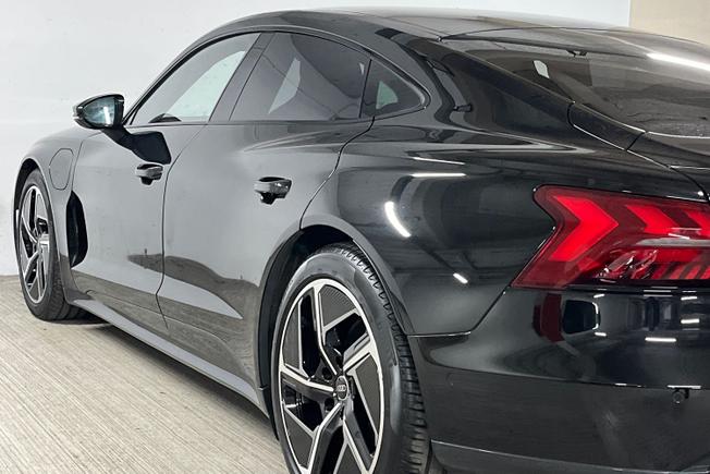 AUDI E-Tron Gt Photo 33