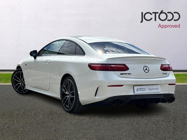 MERCEDES-BENZ E Class Photo 3
