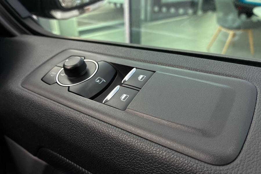Ford TRANSIT CUSTOM Photo autoimg-a71fa779744218c342245a9d2c13e63f15b71241.jpg