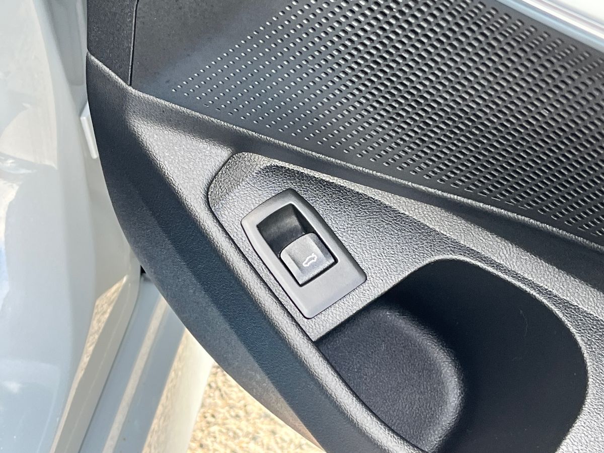 BMW 3 Series Photo 32