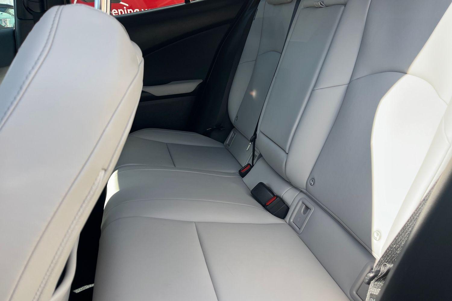 Lexus UX Photo 19