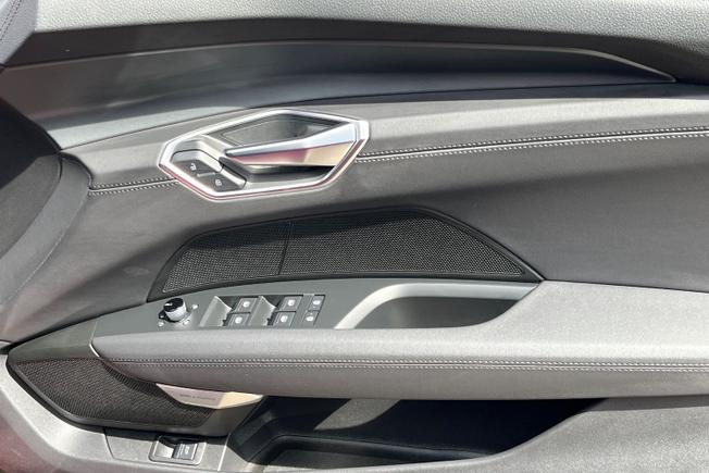 AUDI E-Tron Gt Photo 40