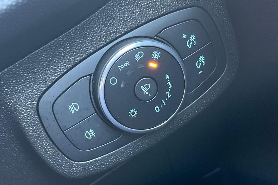 Ford FIESTA Photo autoimg-a72a91d2063bfb794a63af04ff2af8728b72fec0.jpg